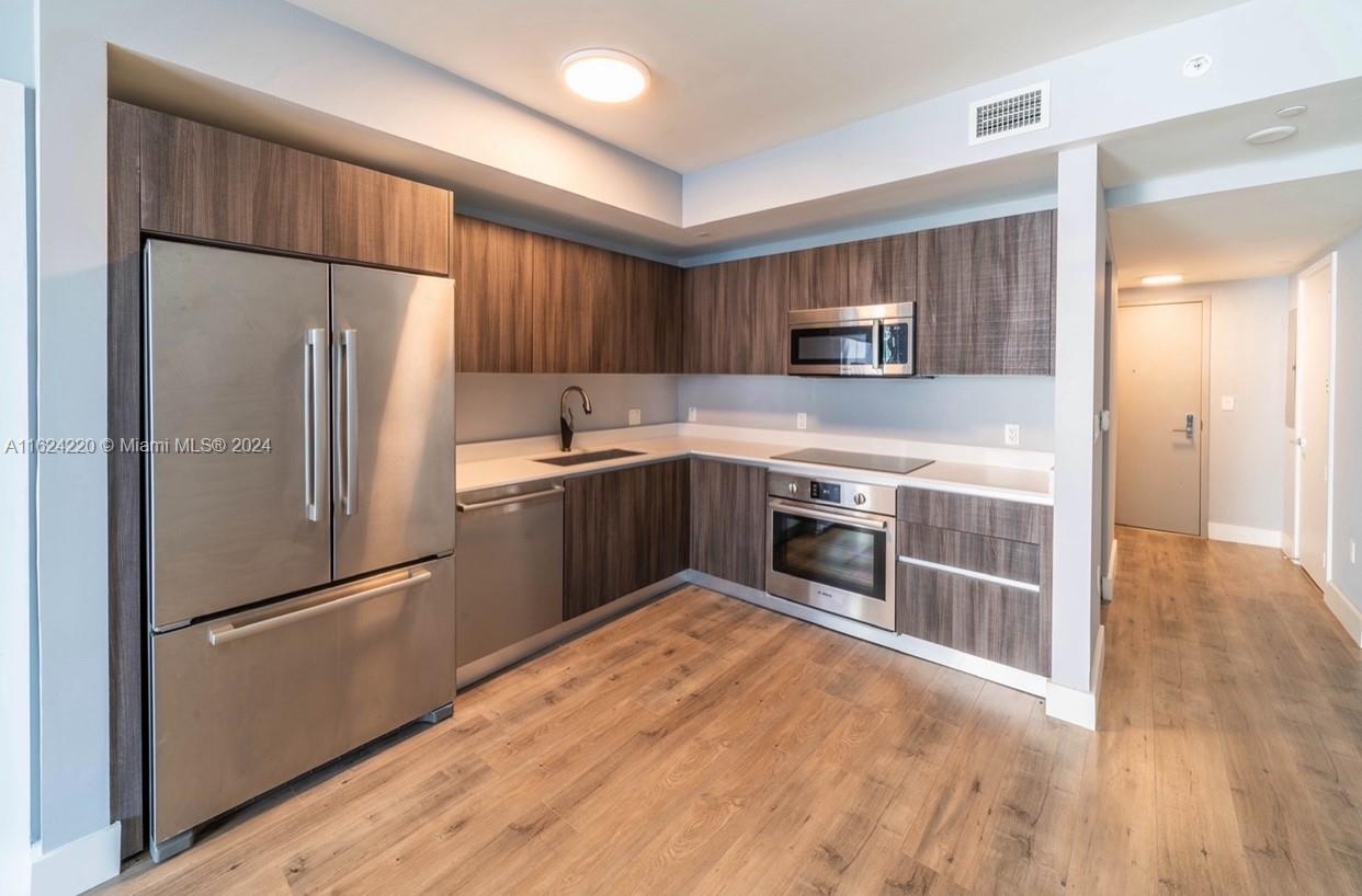 488 NE 18TH # 3603