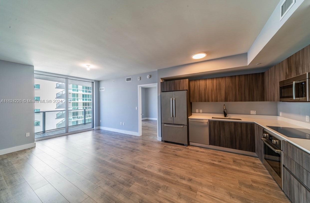 488 NE 18TH # 3603