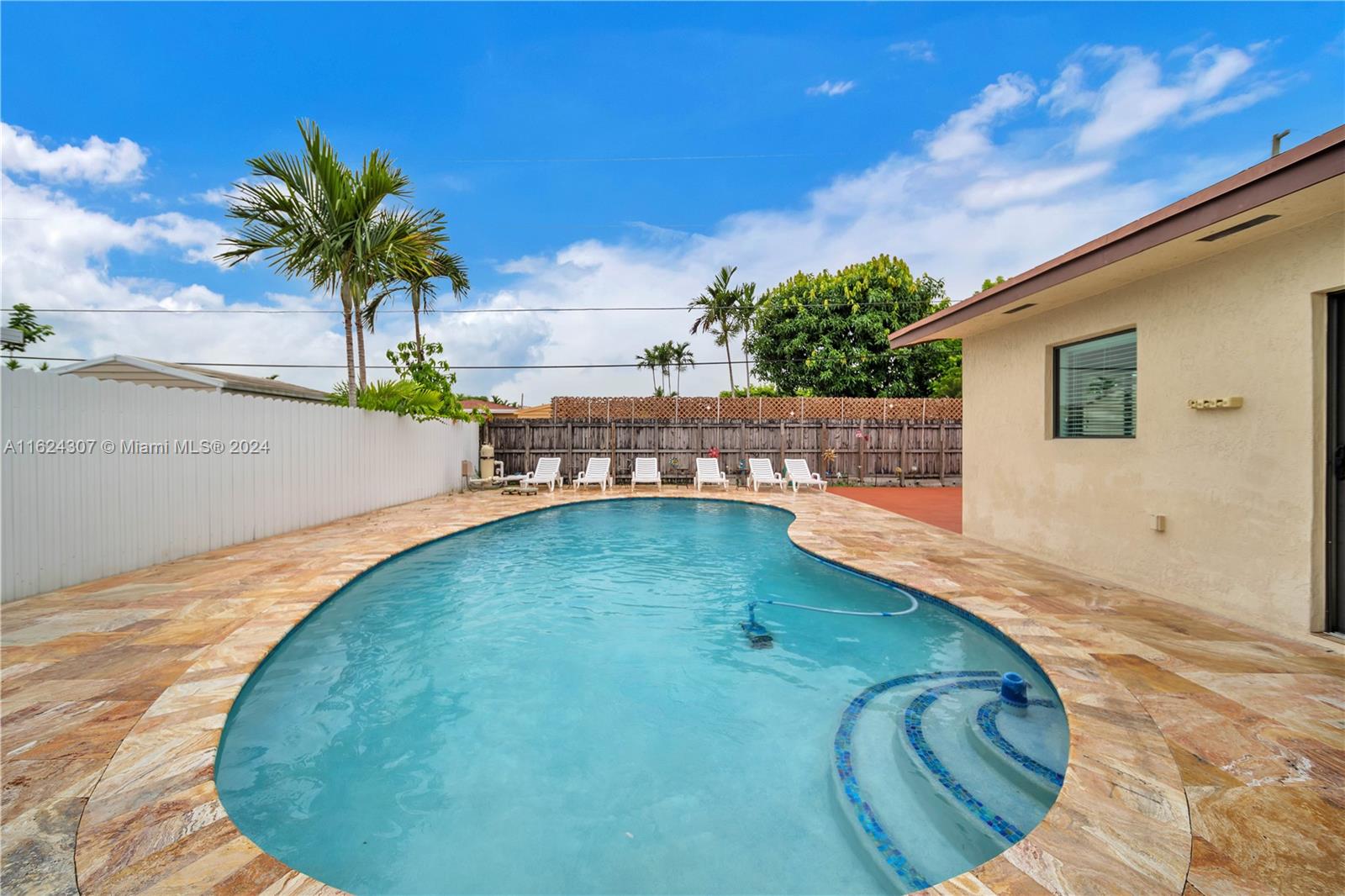 11112 NW 59th Pl