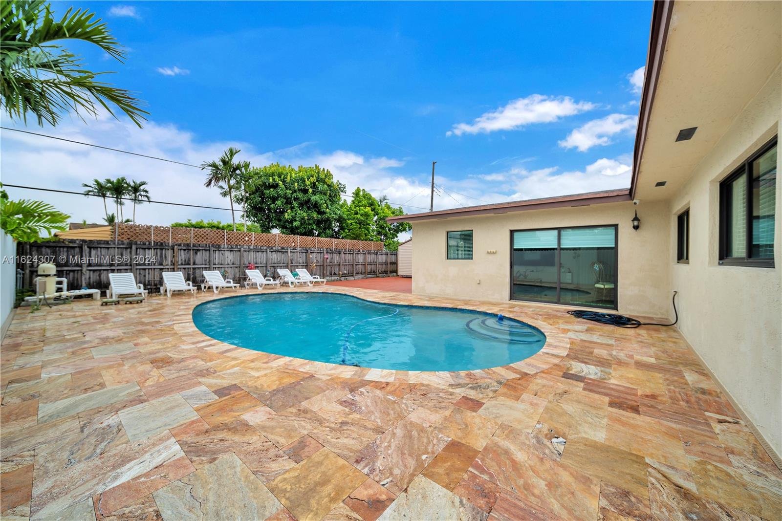 11112 NW 59th Pl