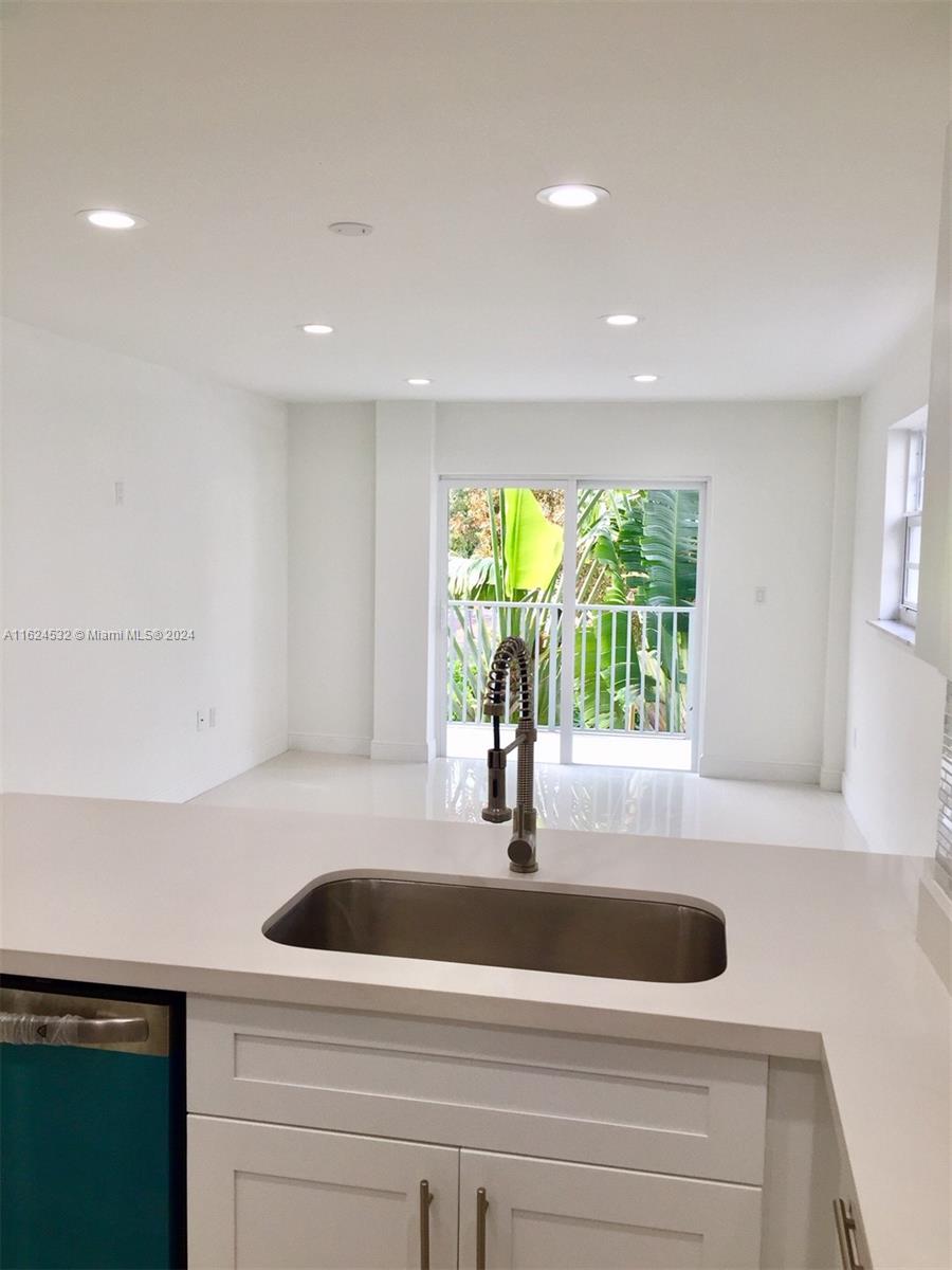 301 Michigan Ave # 205