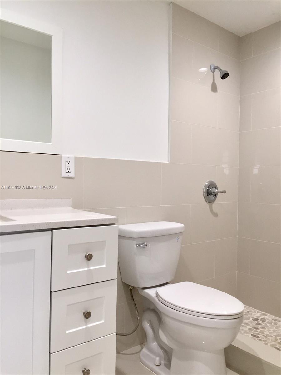 301 Michigan Ave # 205
