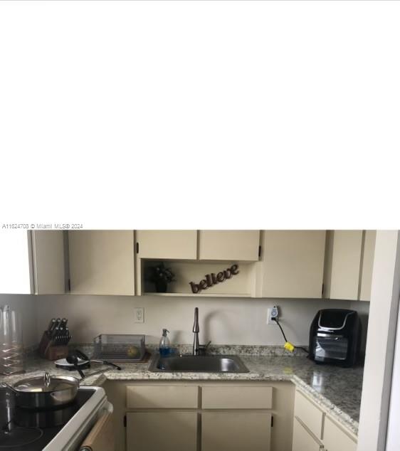 928 SW 30th Ave # 12