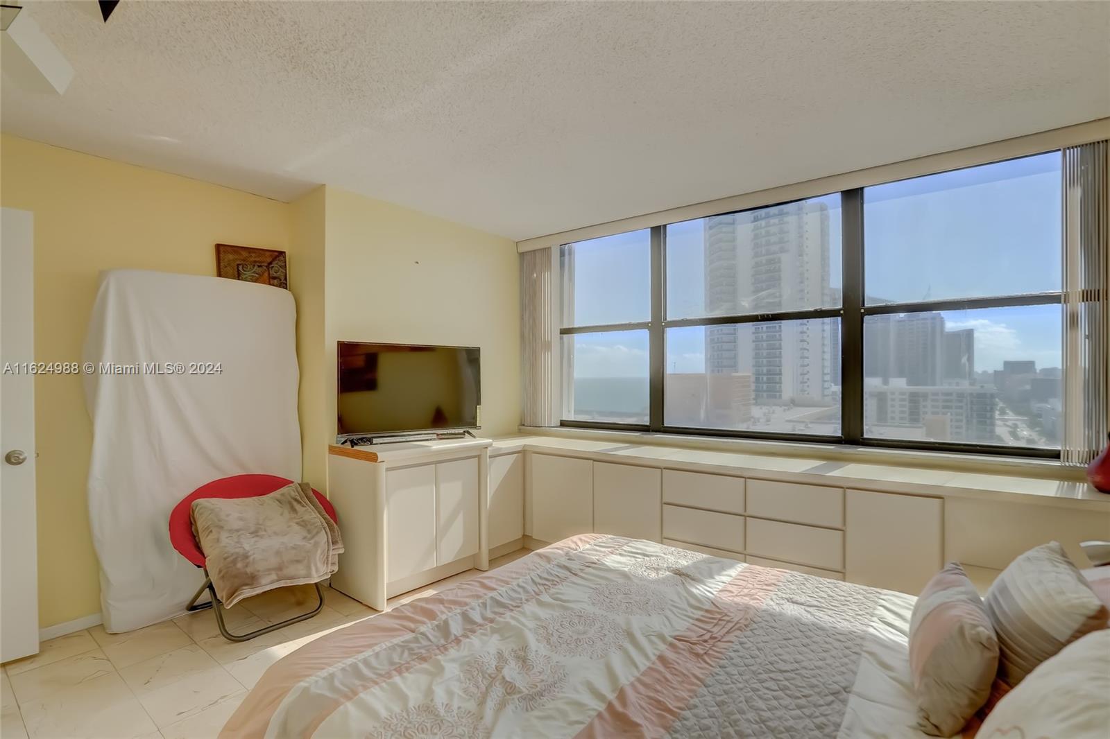 2401 S Ocean Dr # 2207