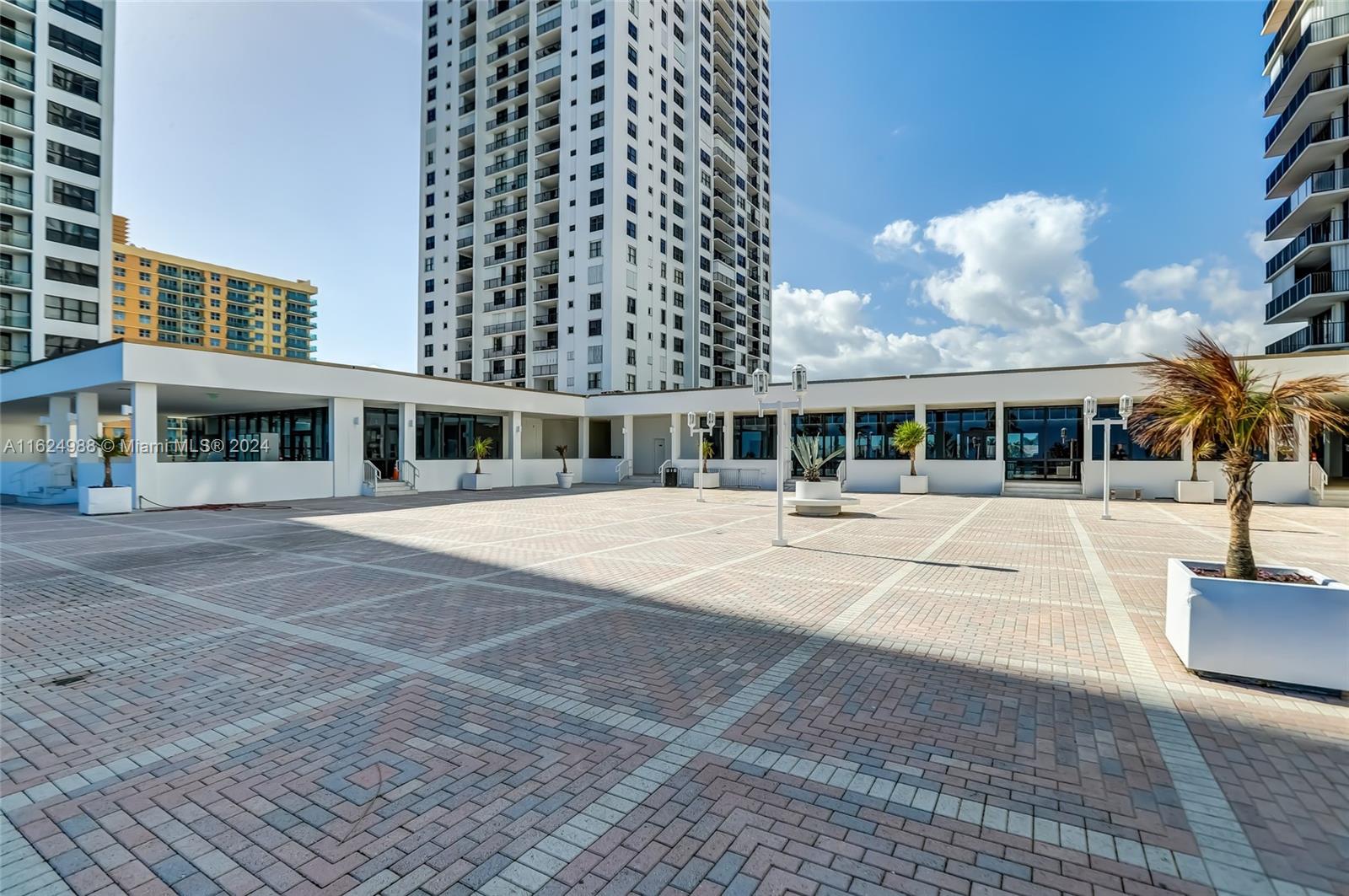 2401 S Ocean Dr # 2207