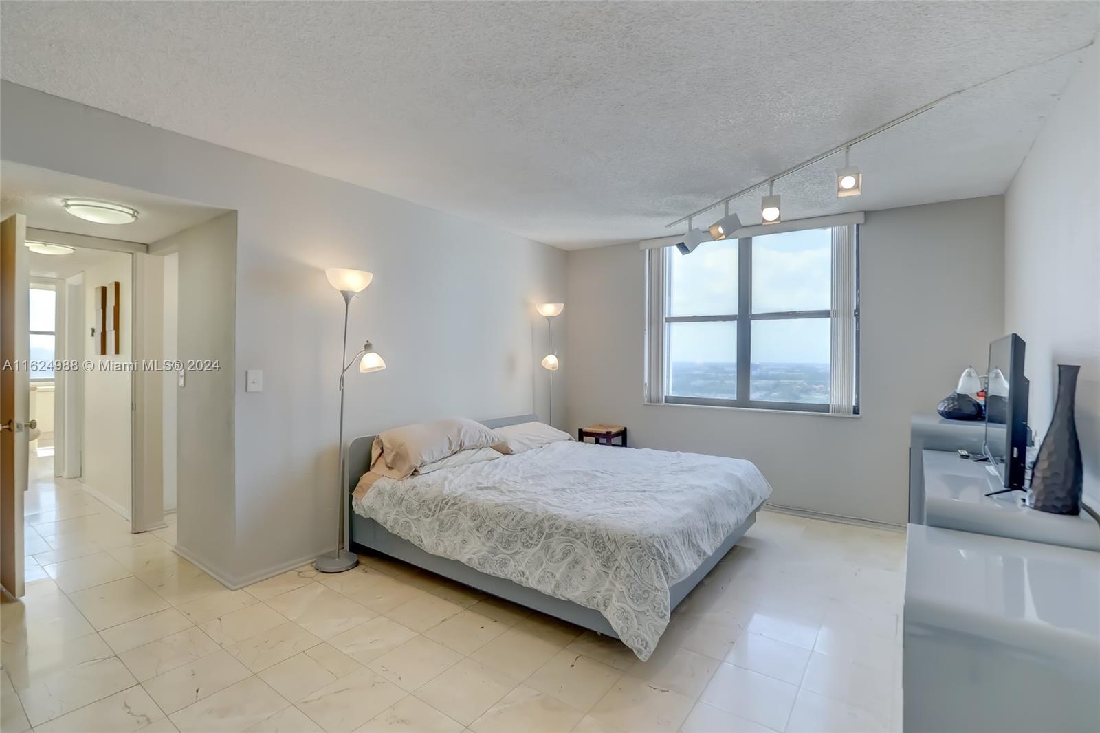 2401 S Ocean Dr # 2207