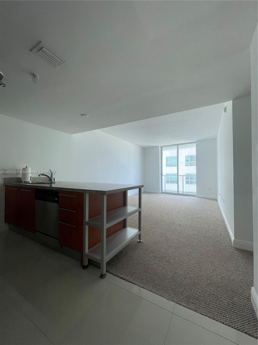 185 SW 7th St # 2710