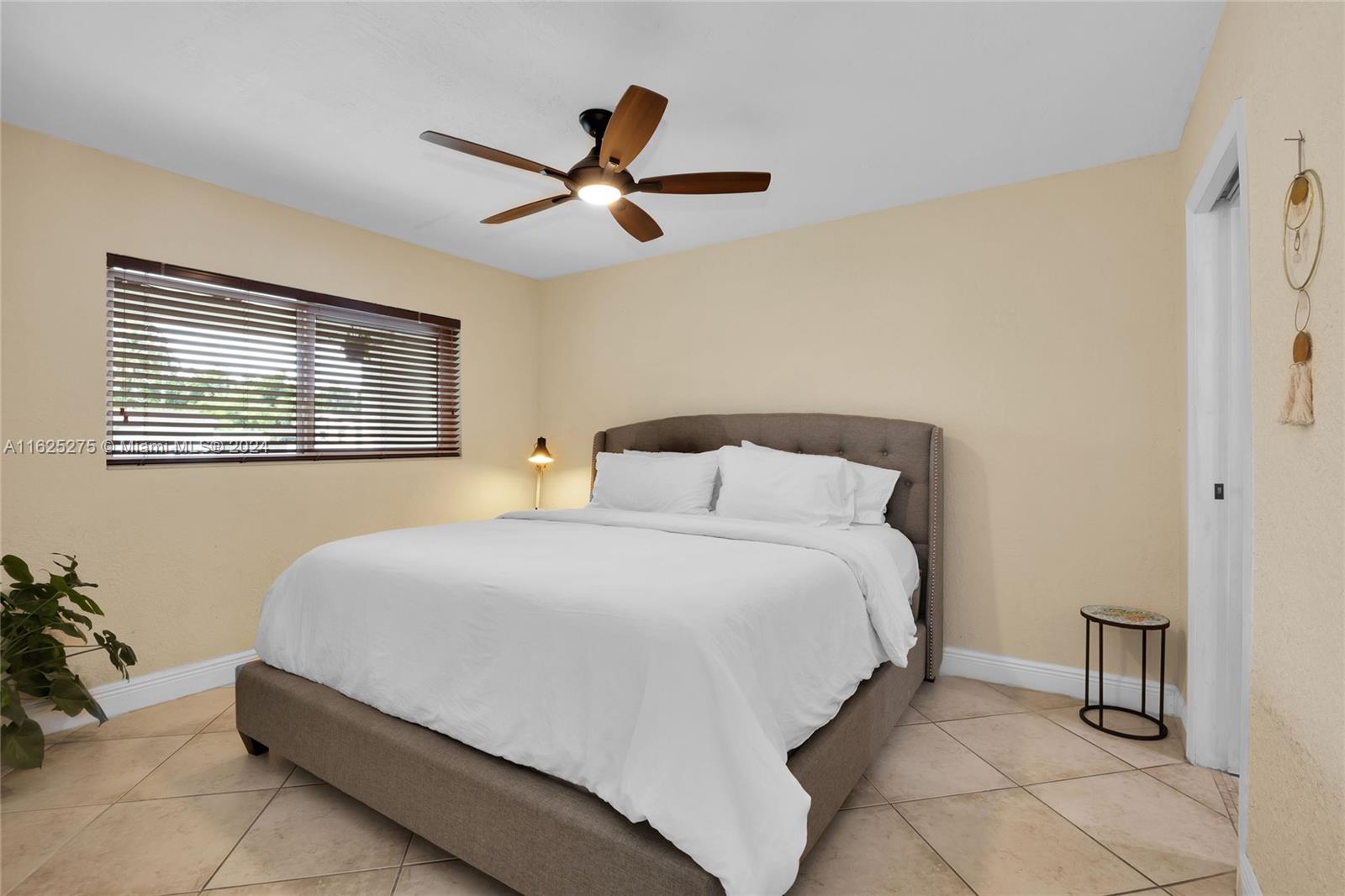 9461 Martinique Dr