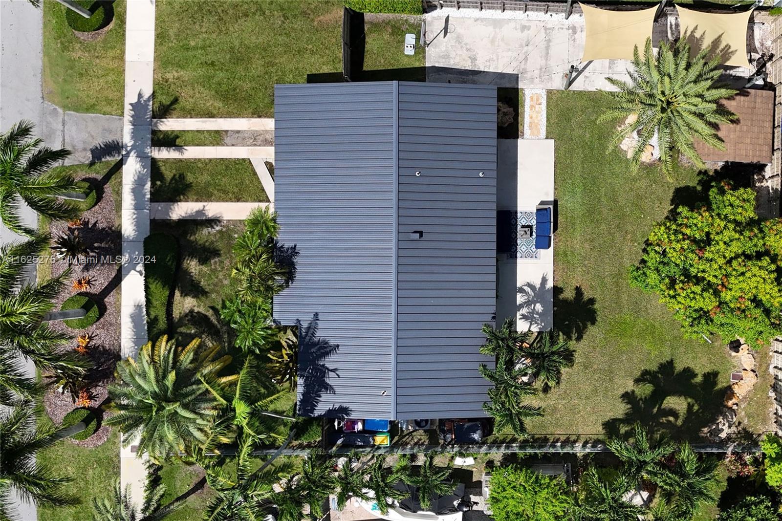 9461 Martinique Dr