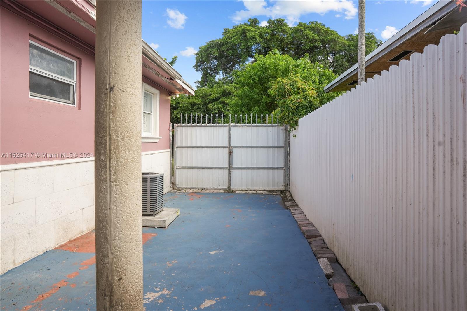 1122 NW 59th St