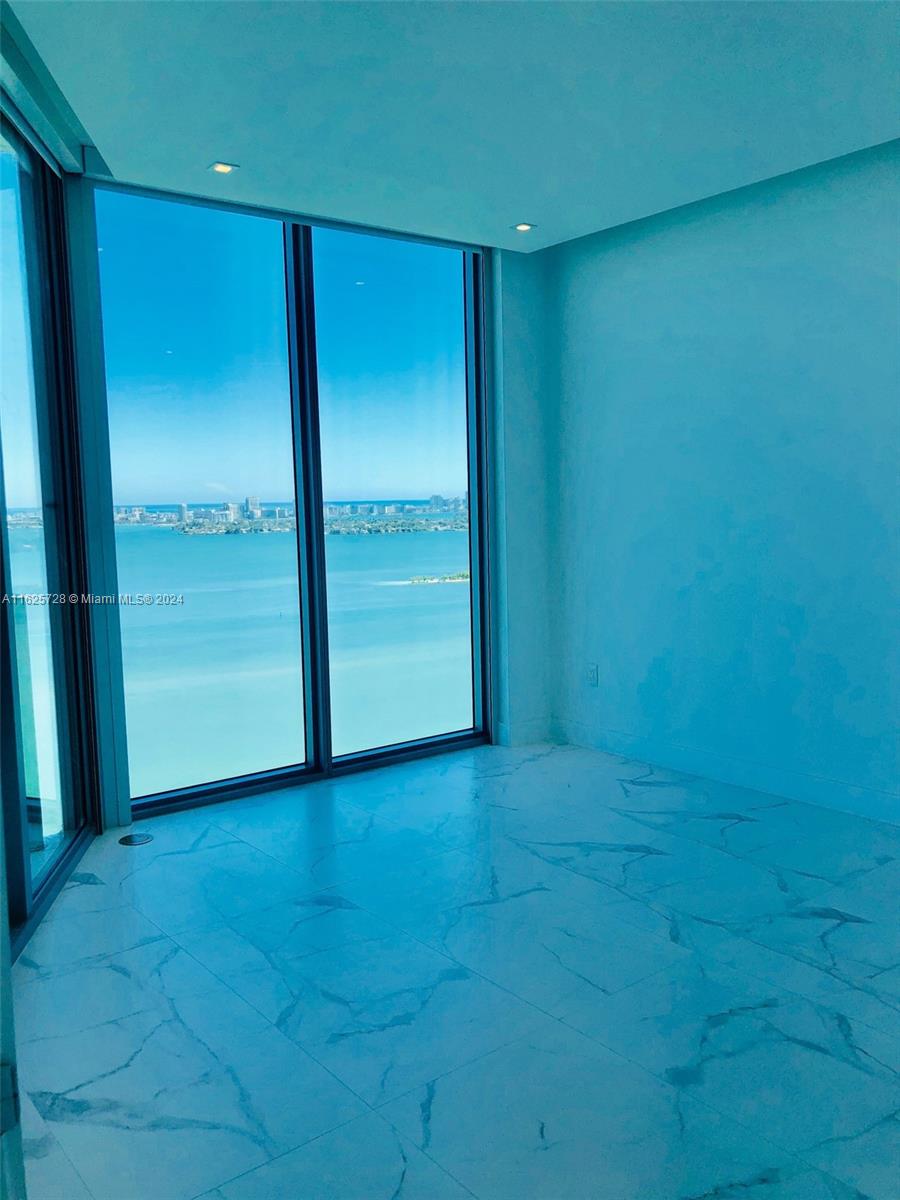 2900 NE 7th Ave # 2404