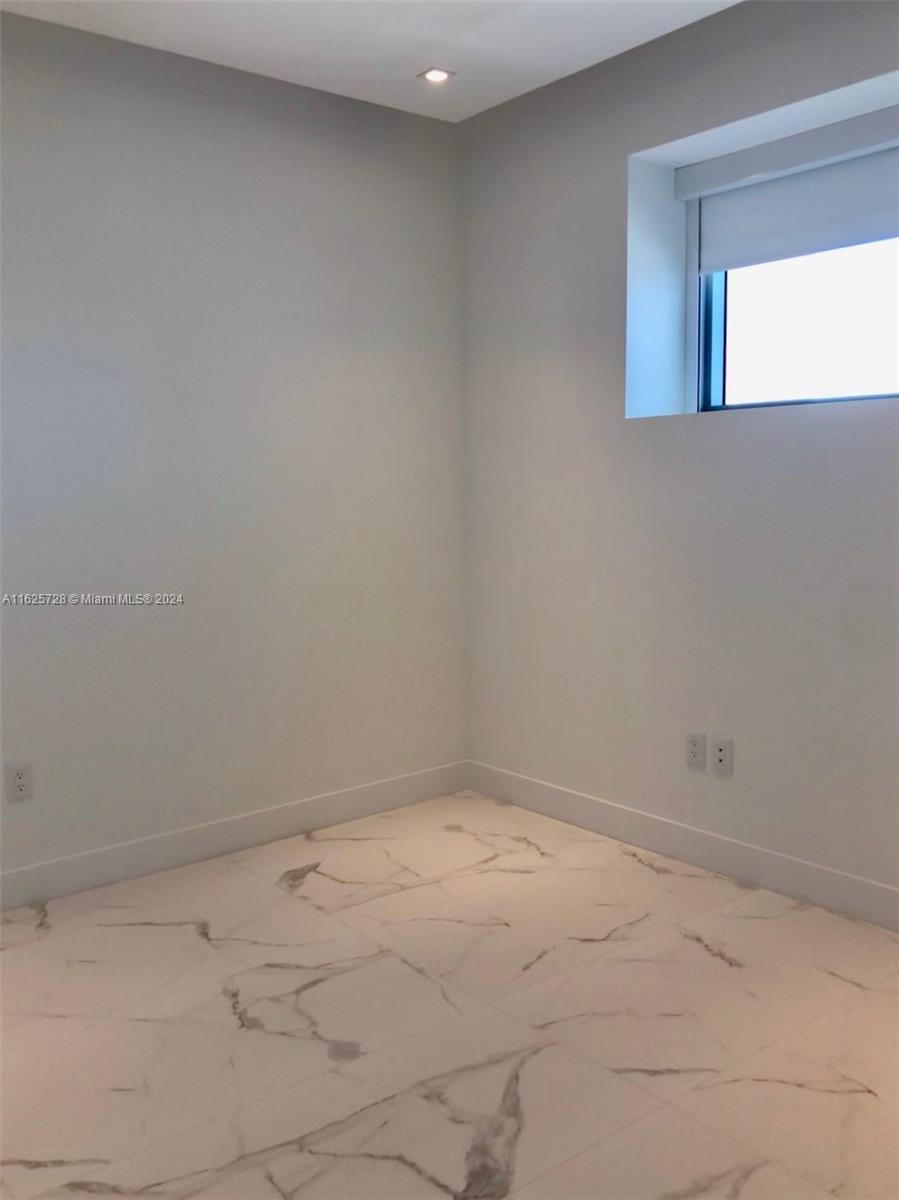 2900 NE 7th Ave # 2404