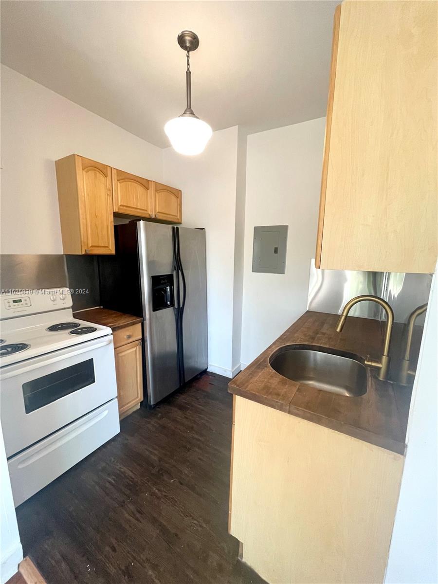 4035 N Meridian Ave # 304