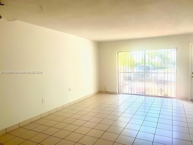 2411 NW 11th St # 11D