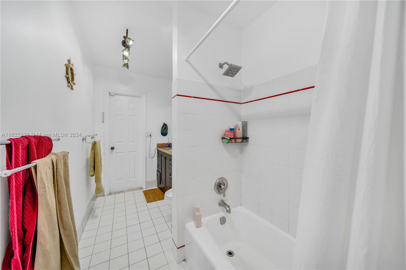 14325 Lake Candlewood Ct