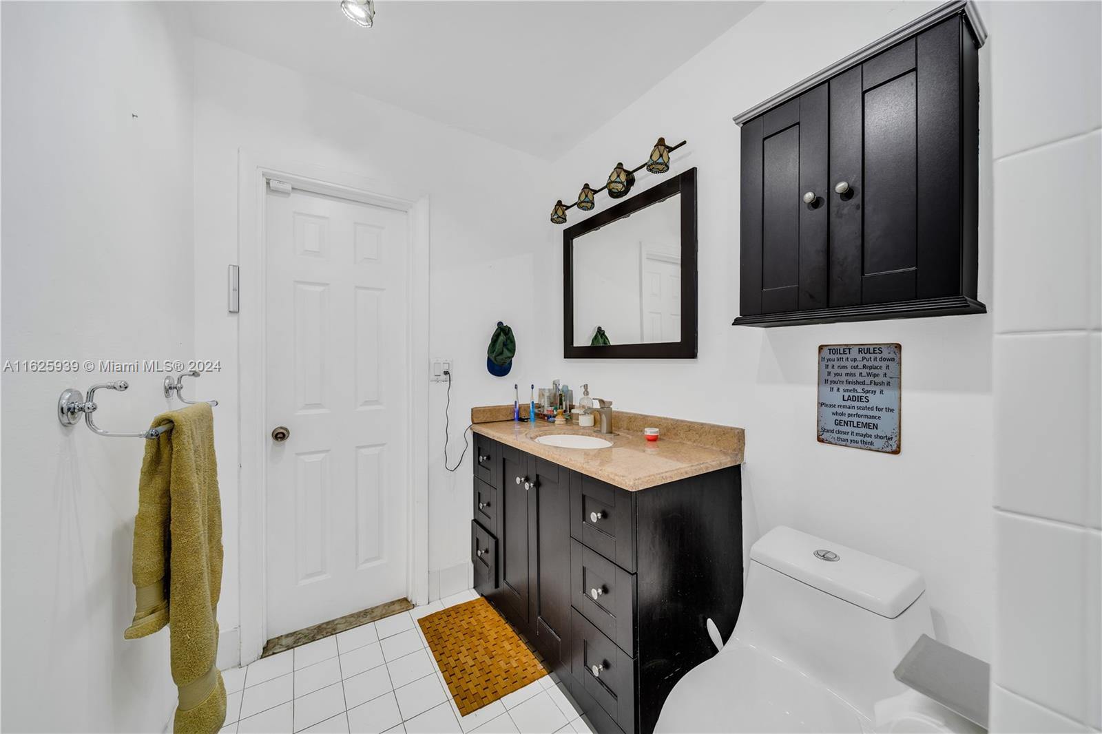 14325 Lake Candlewood Ct