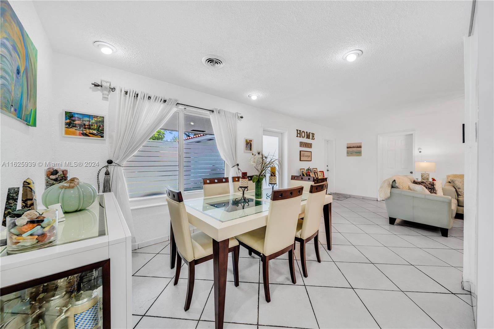14325 Lake Candlewood Ct