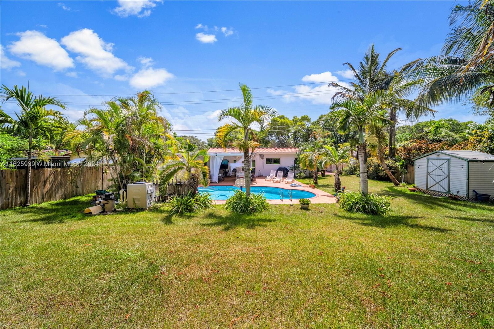 14325 Lake Candlewood Ct
