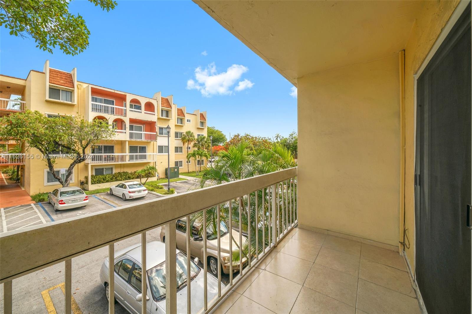 7720 Camino Real # 205 Unit: E-205