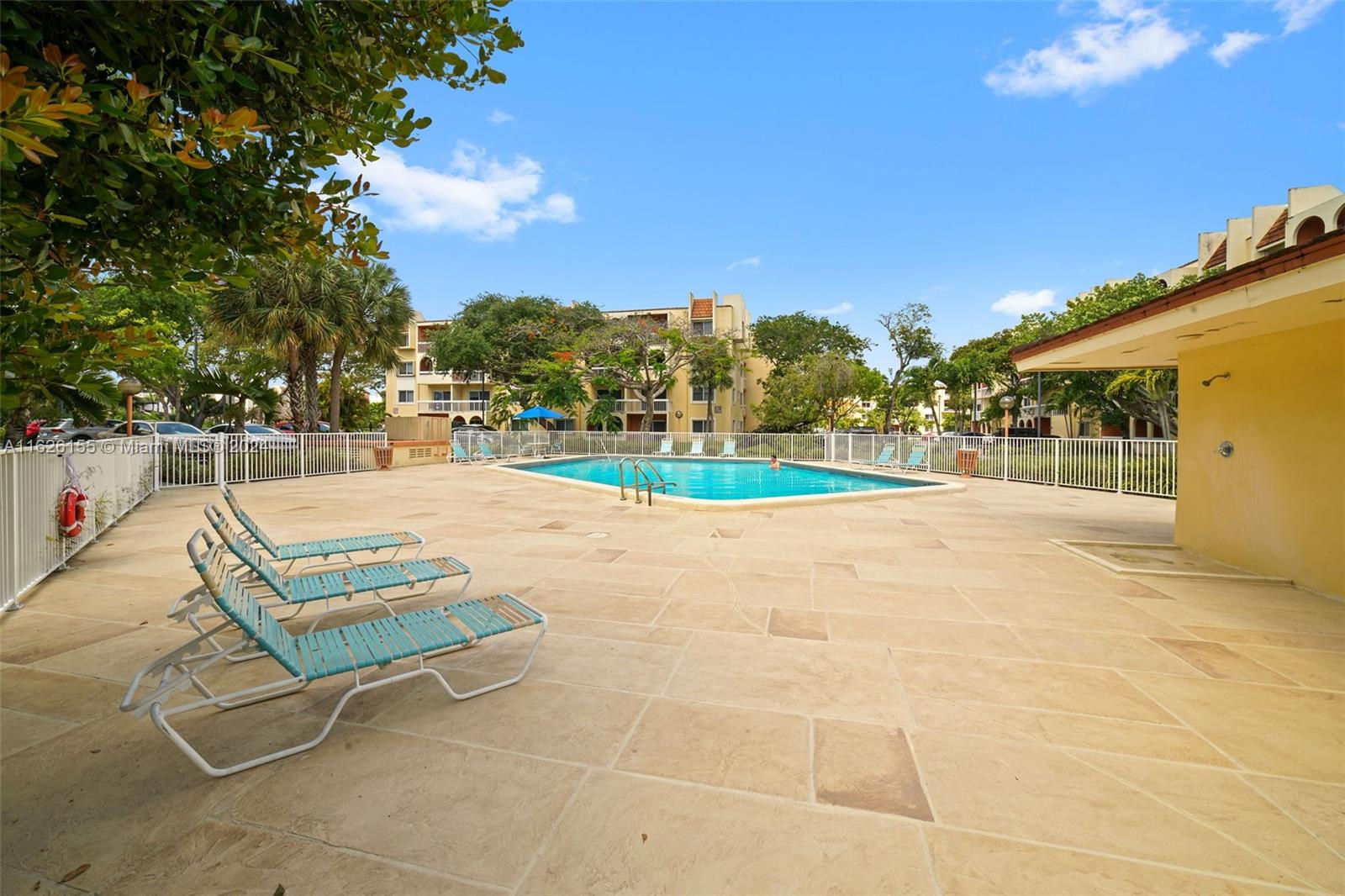 7720 Camino Real # 205 Unit: E-205