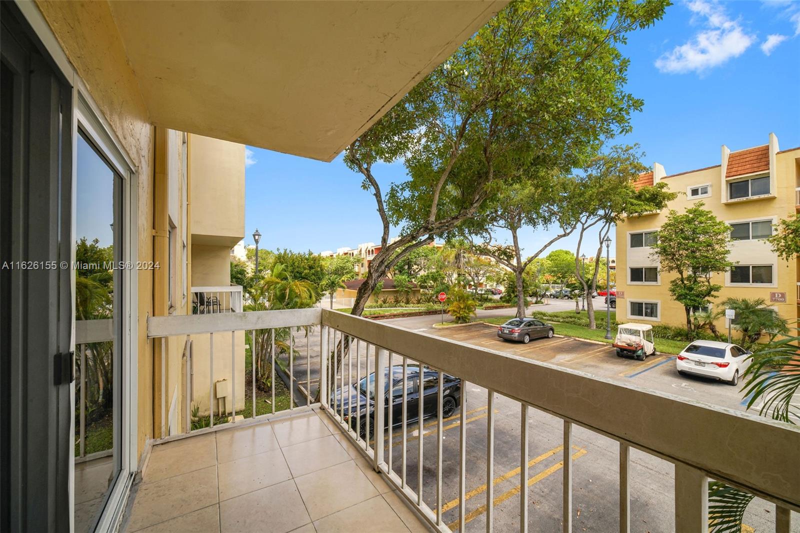 7720 Camino Real # 205 Unit: E-205