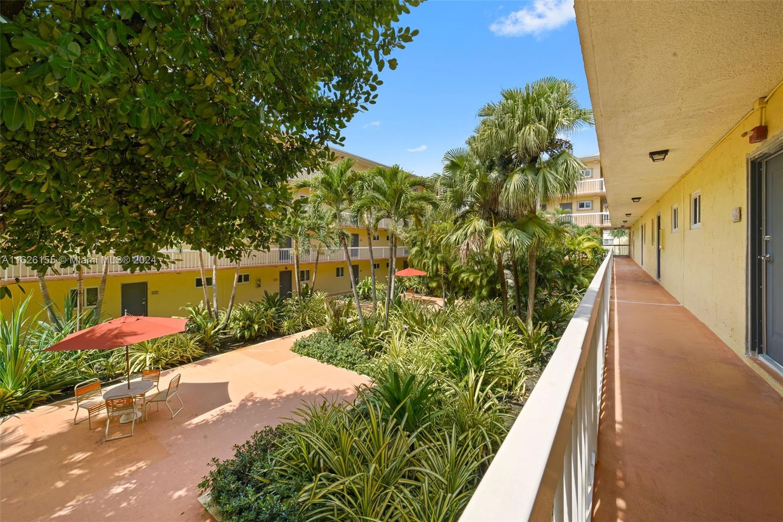 7720 Camino Real # 205 Unit: E-205