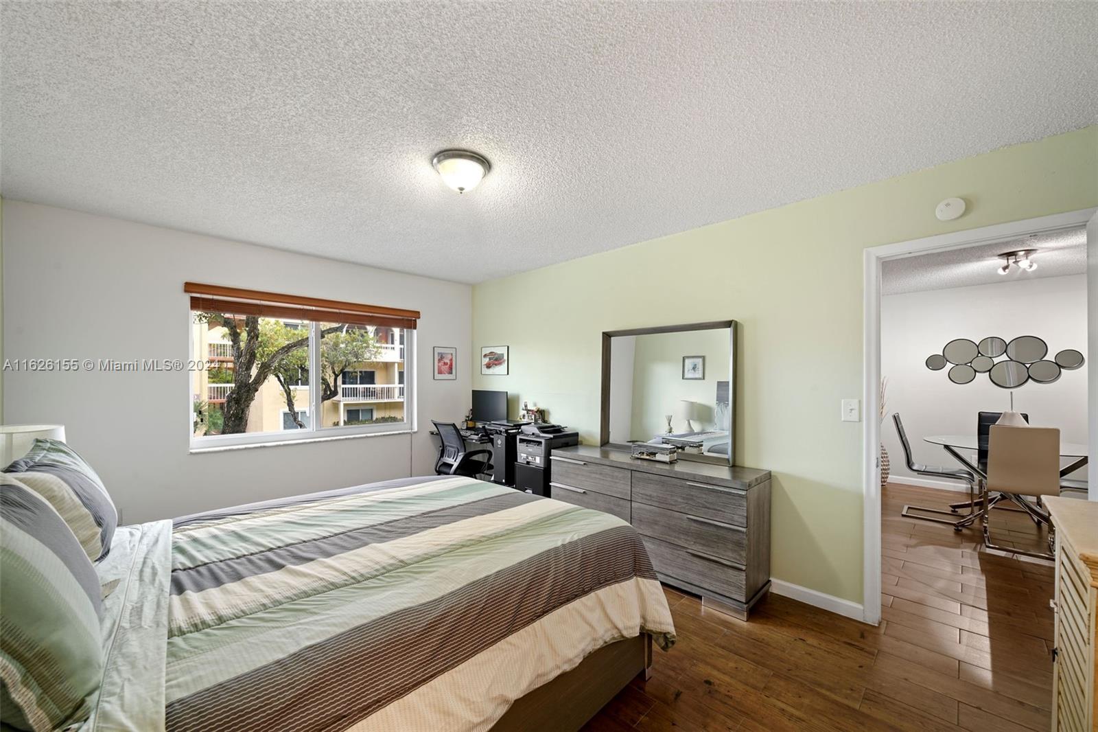 7720 Camino Real # 205 Unit: E-205