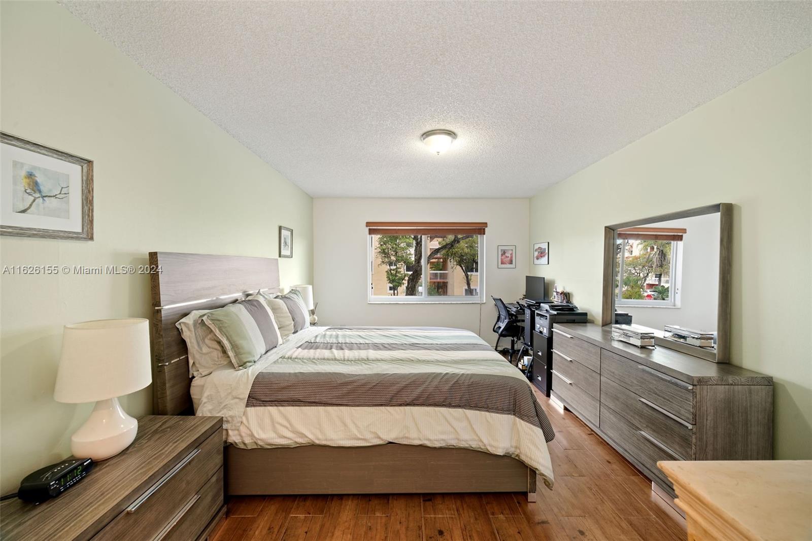 7720 Camino Real # 205 Unit: E-205