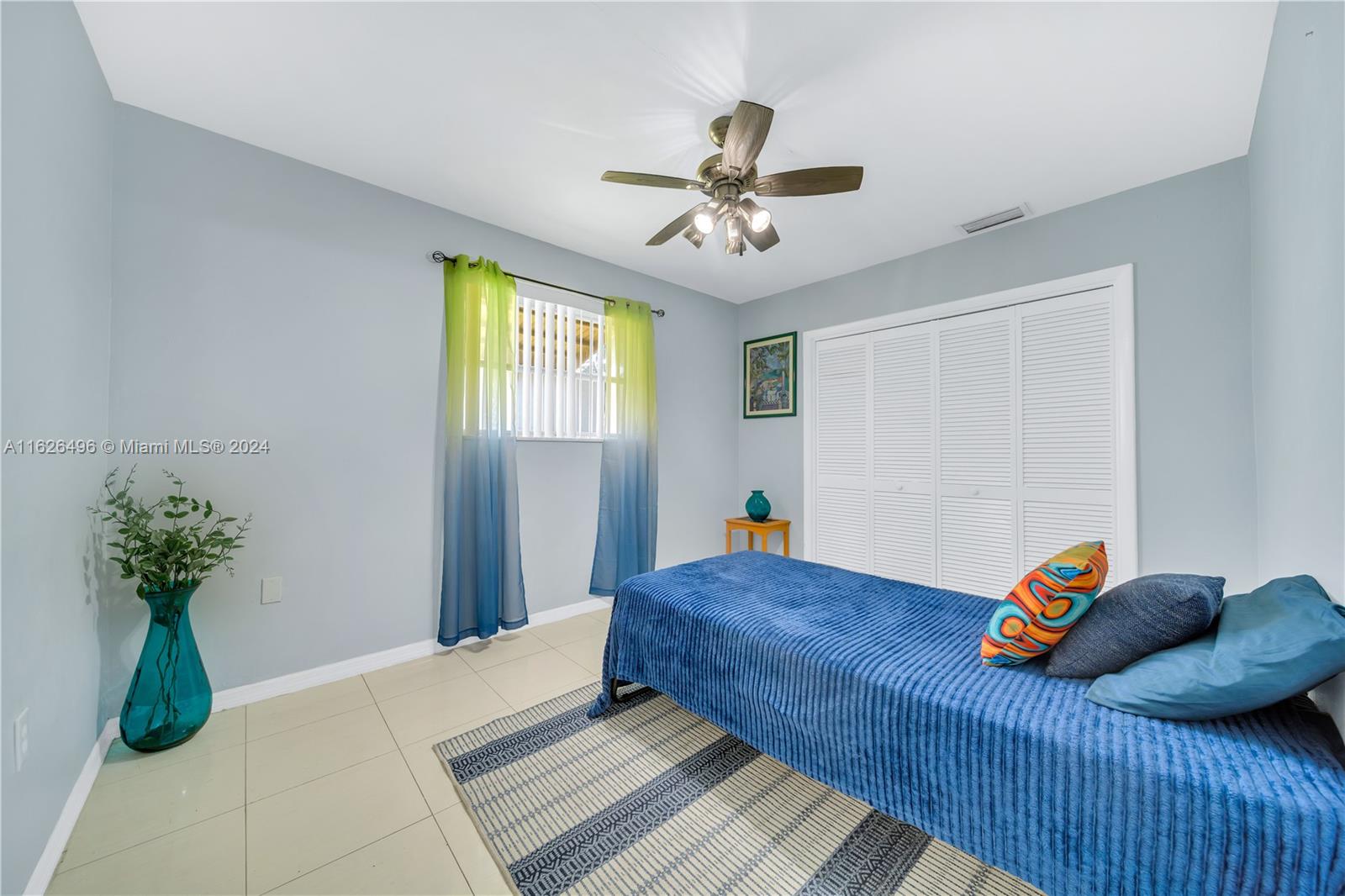 50 NE 210th St