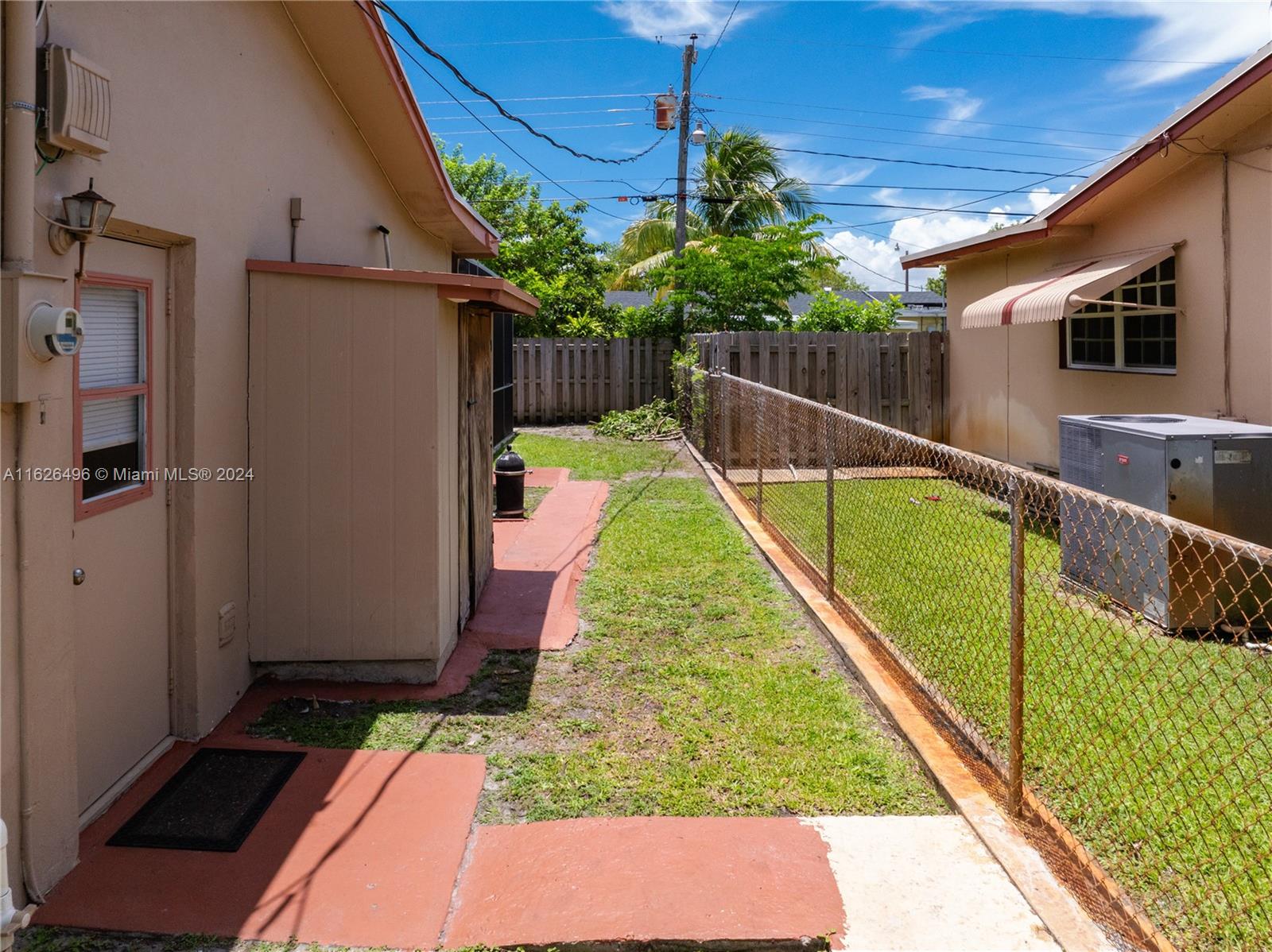 50 NE 210th St