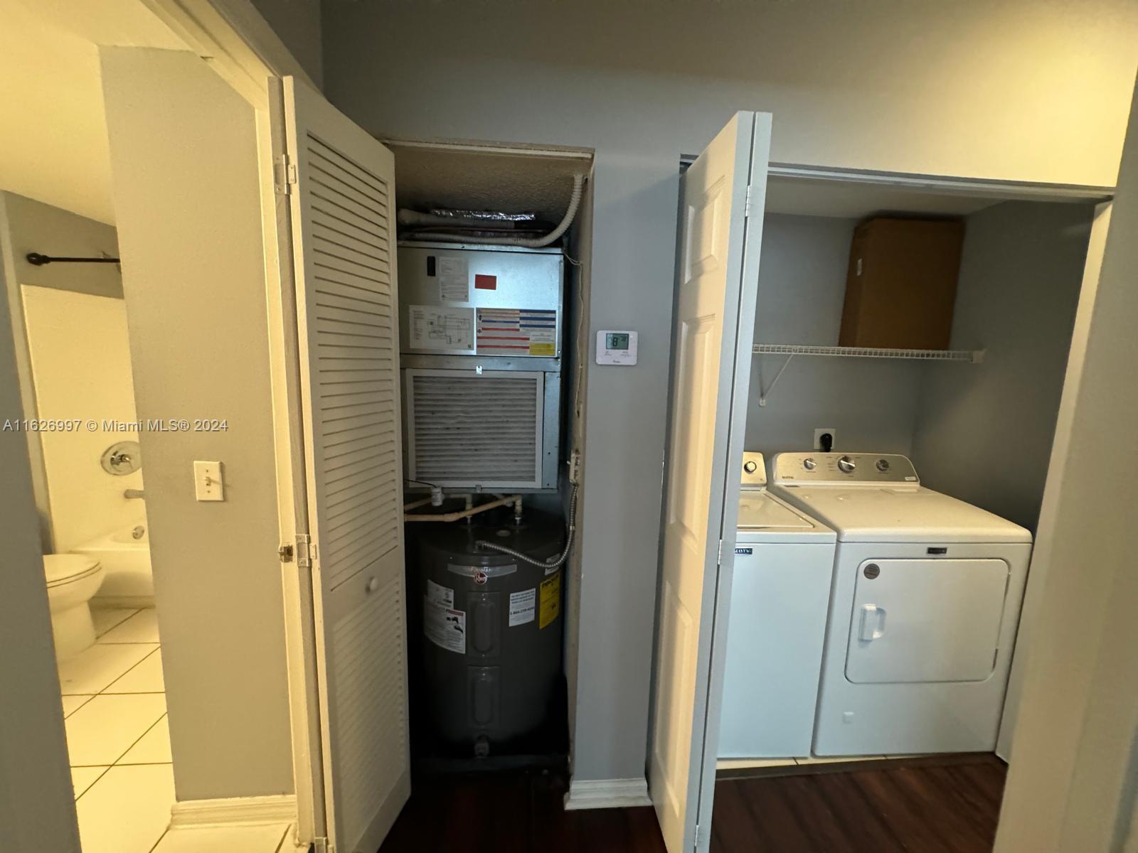 2464 Centergate Dr # 202