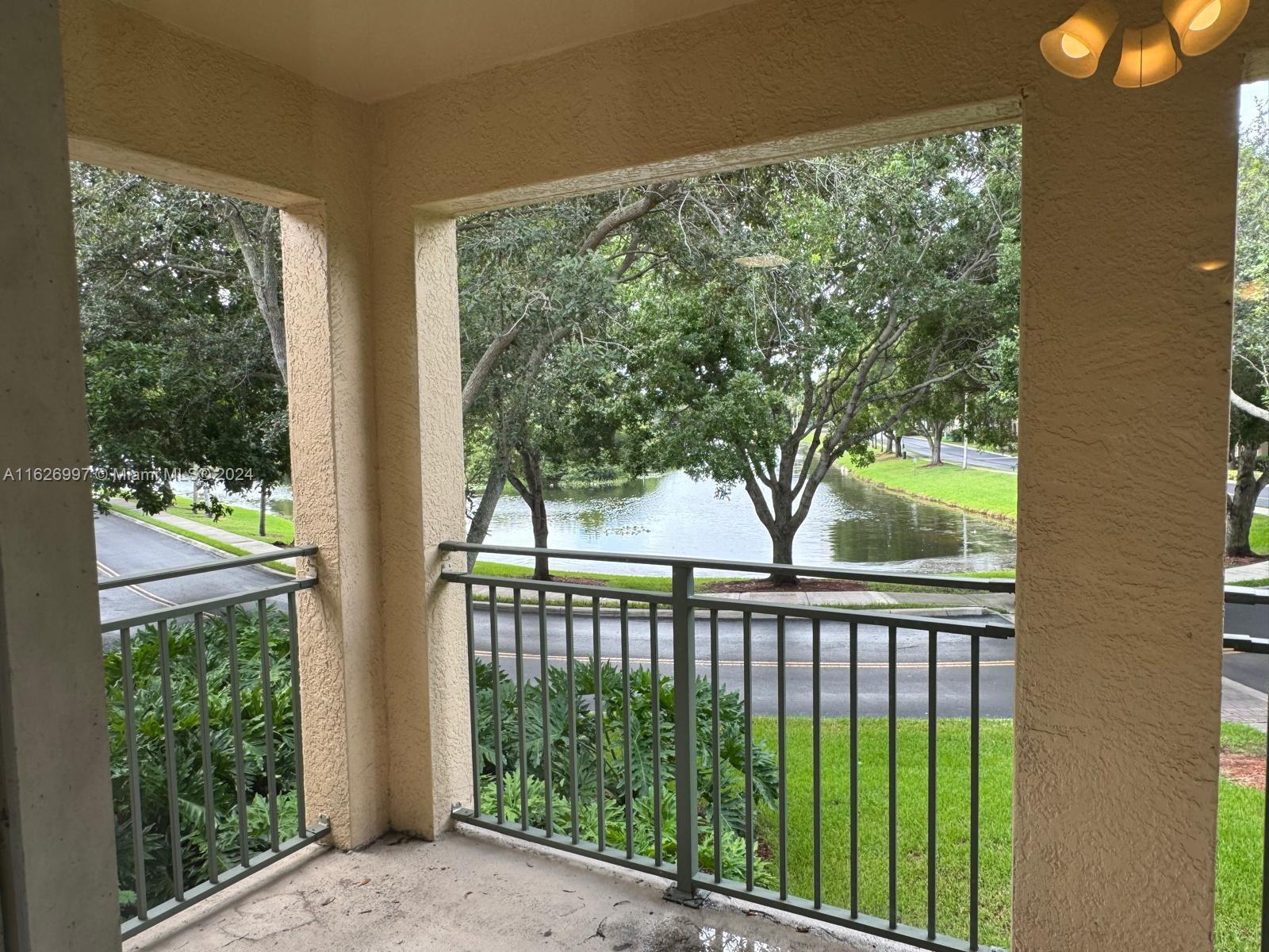 2464 Centergate Dr # 202