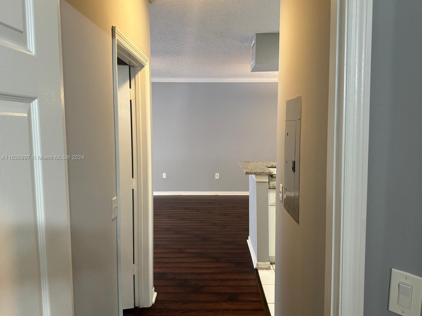 2464 Centergate Dr # 202