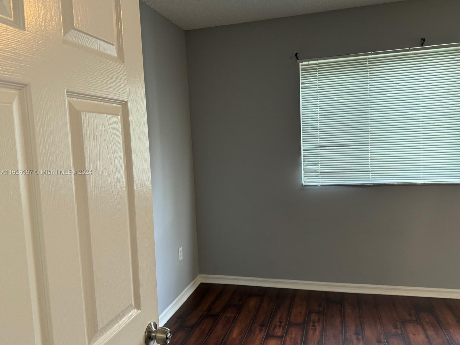 2464 Centergate Dr # 202