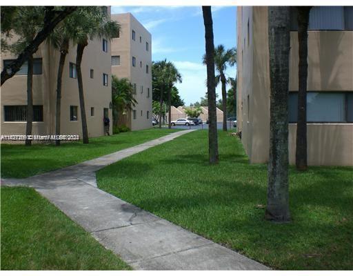 8600 SW 133rd Ave Rd # 202