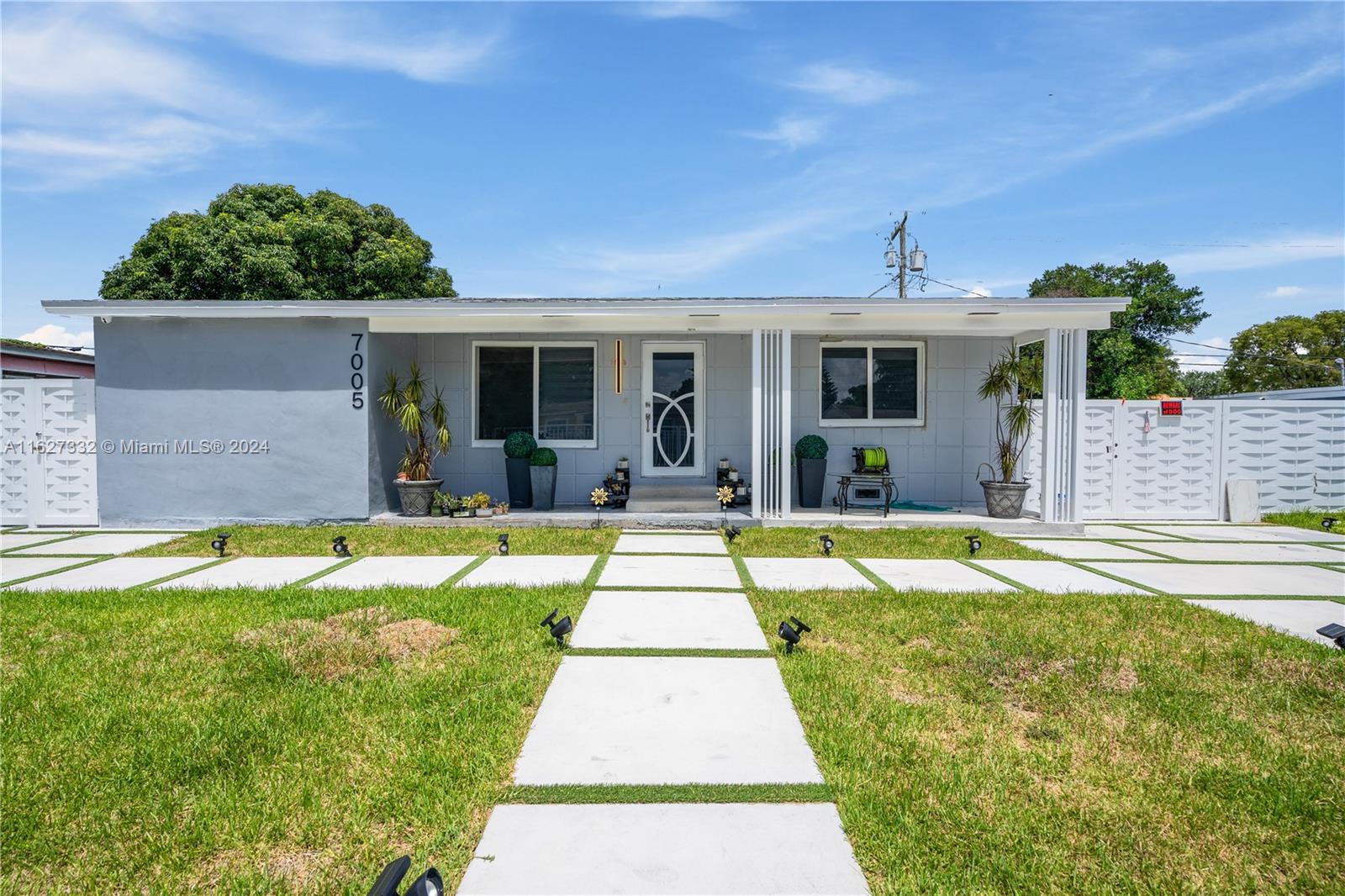 7005 NW 28th Ave