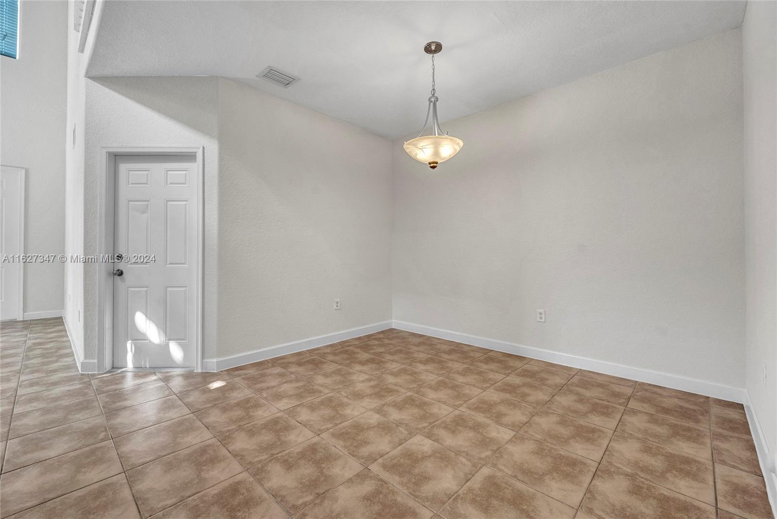 2475 SE 15th Ct