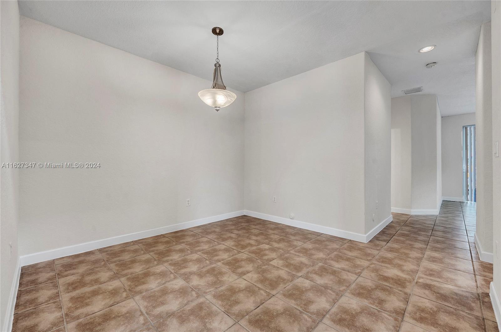 2475 SE 15th Ct
