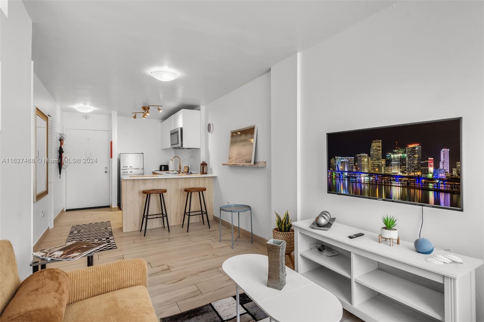 710 Washington Ave # 323