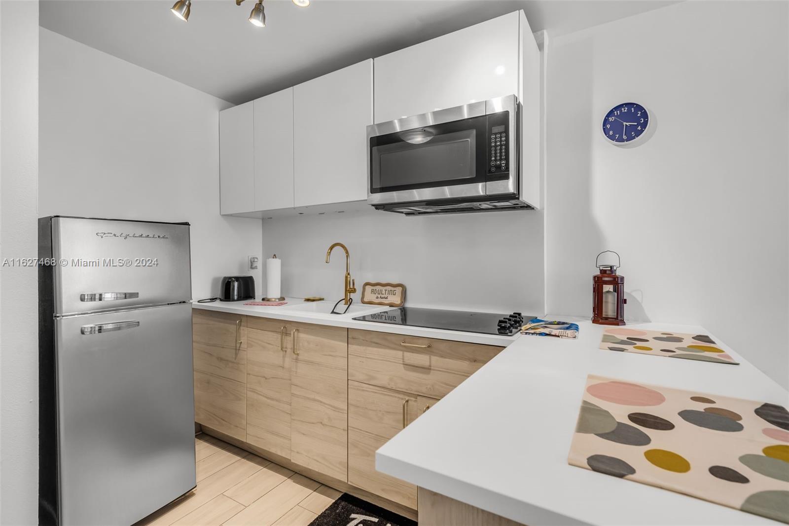 710 Washington Ave # 323