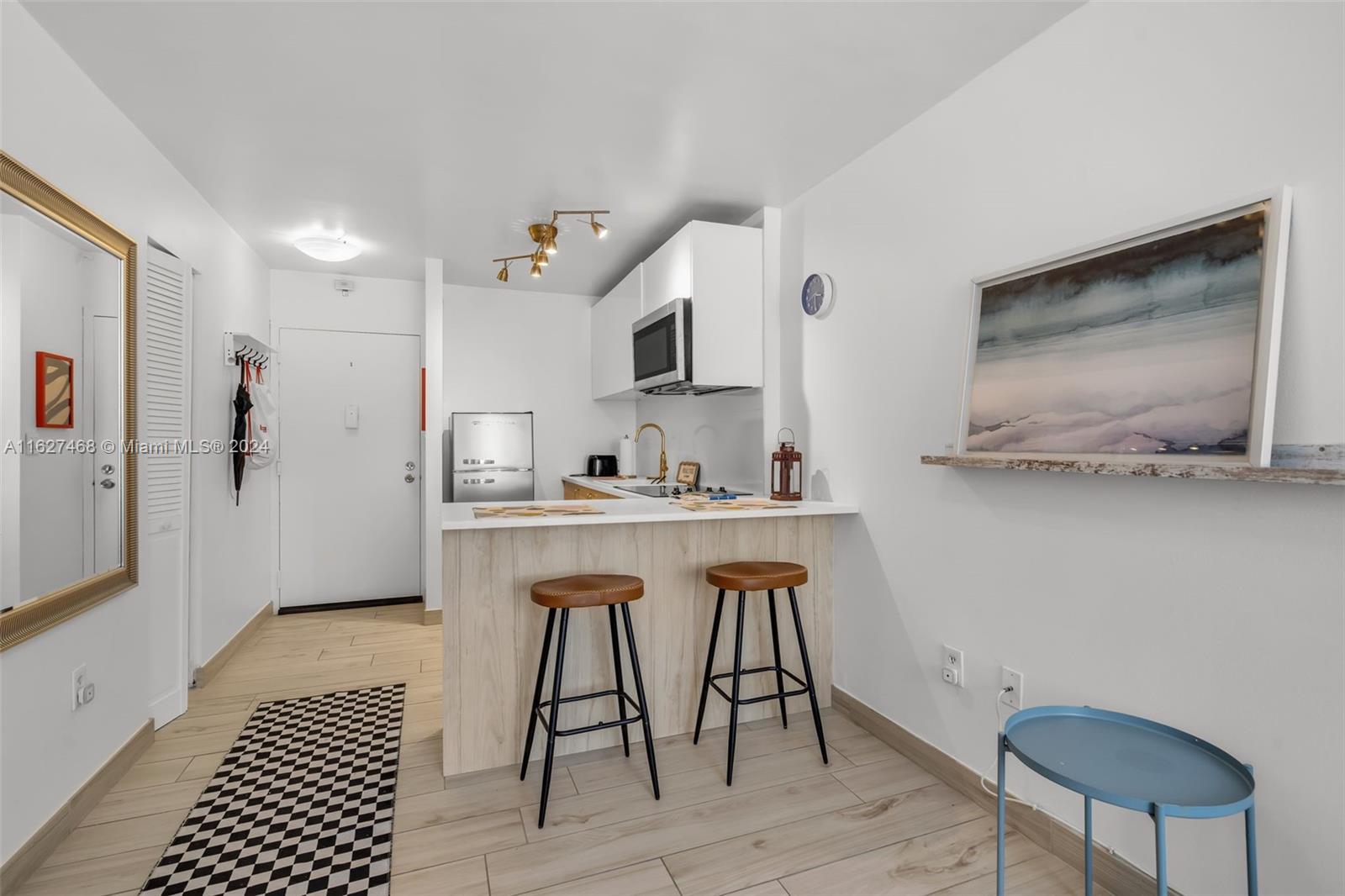 710 Washington Ave # 323