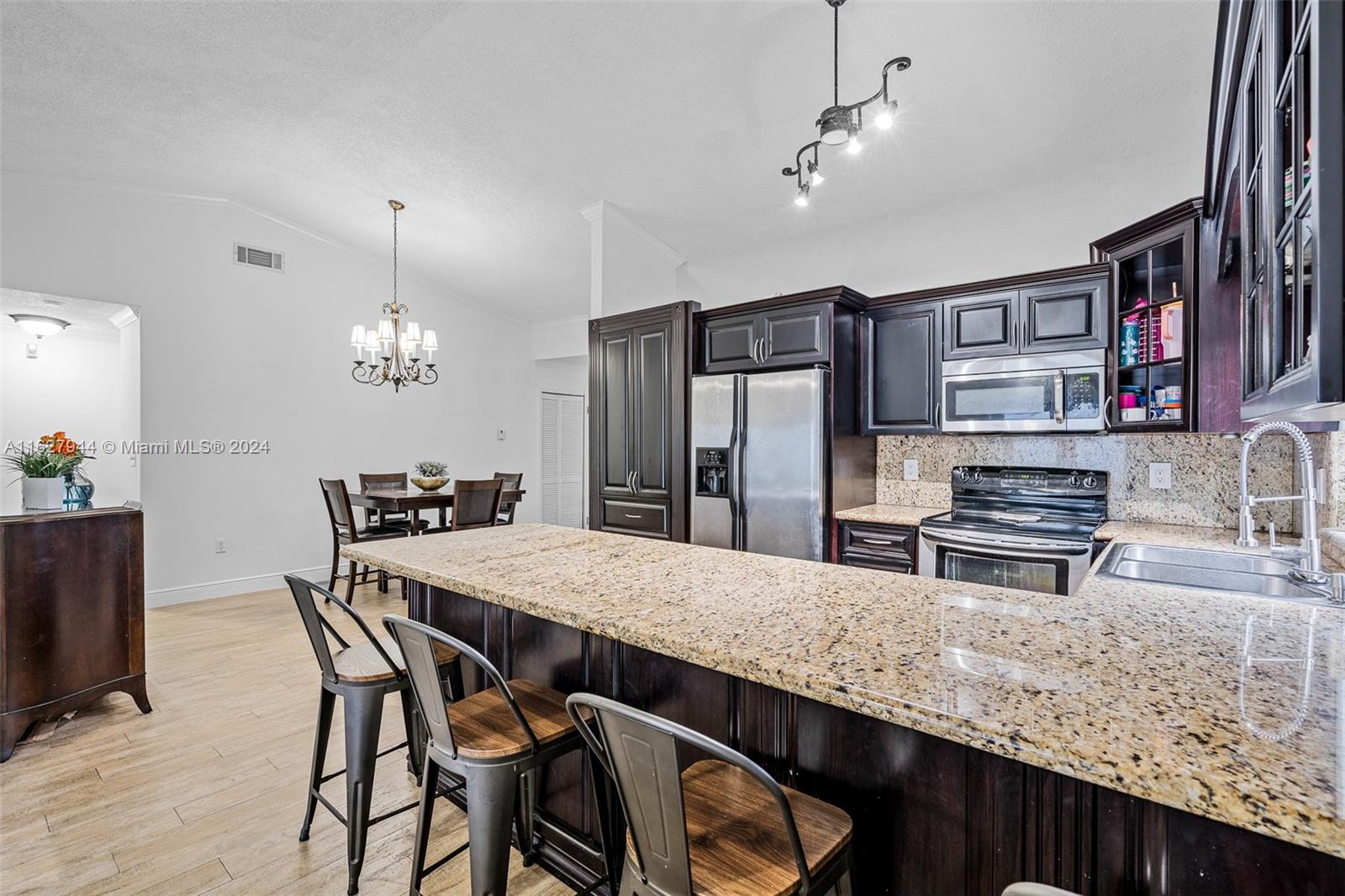 9187 NW 150th Ter