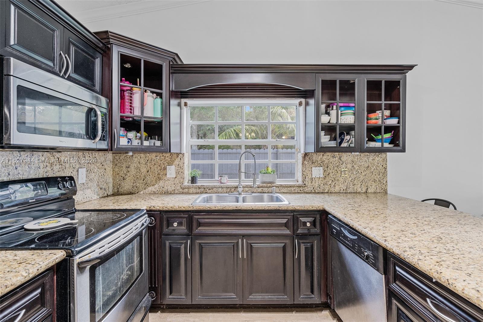 9187 NW 150th Ter