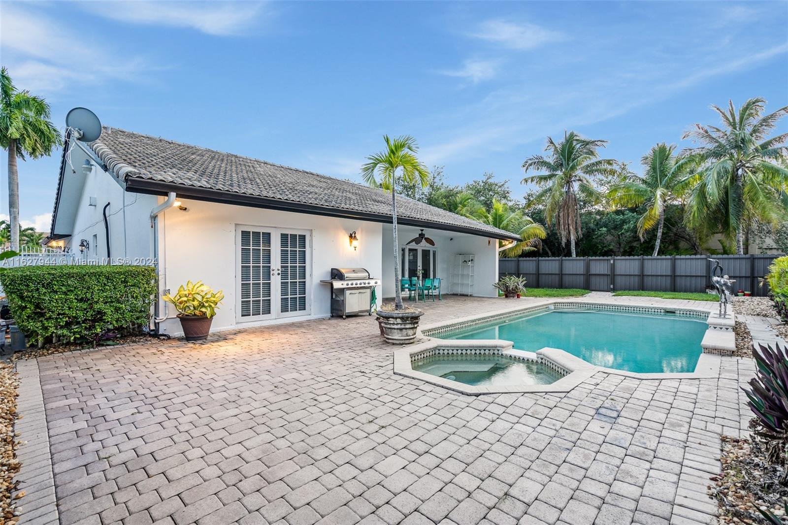 9187 NW 150th Ter