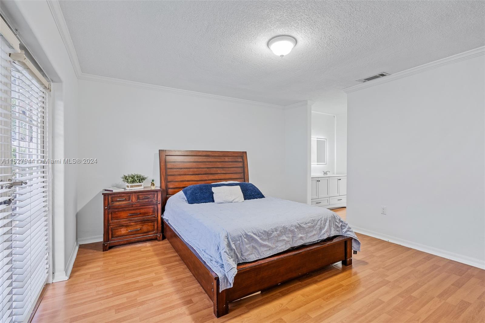 9187 NW 150th Ter