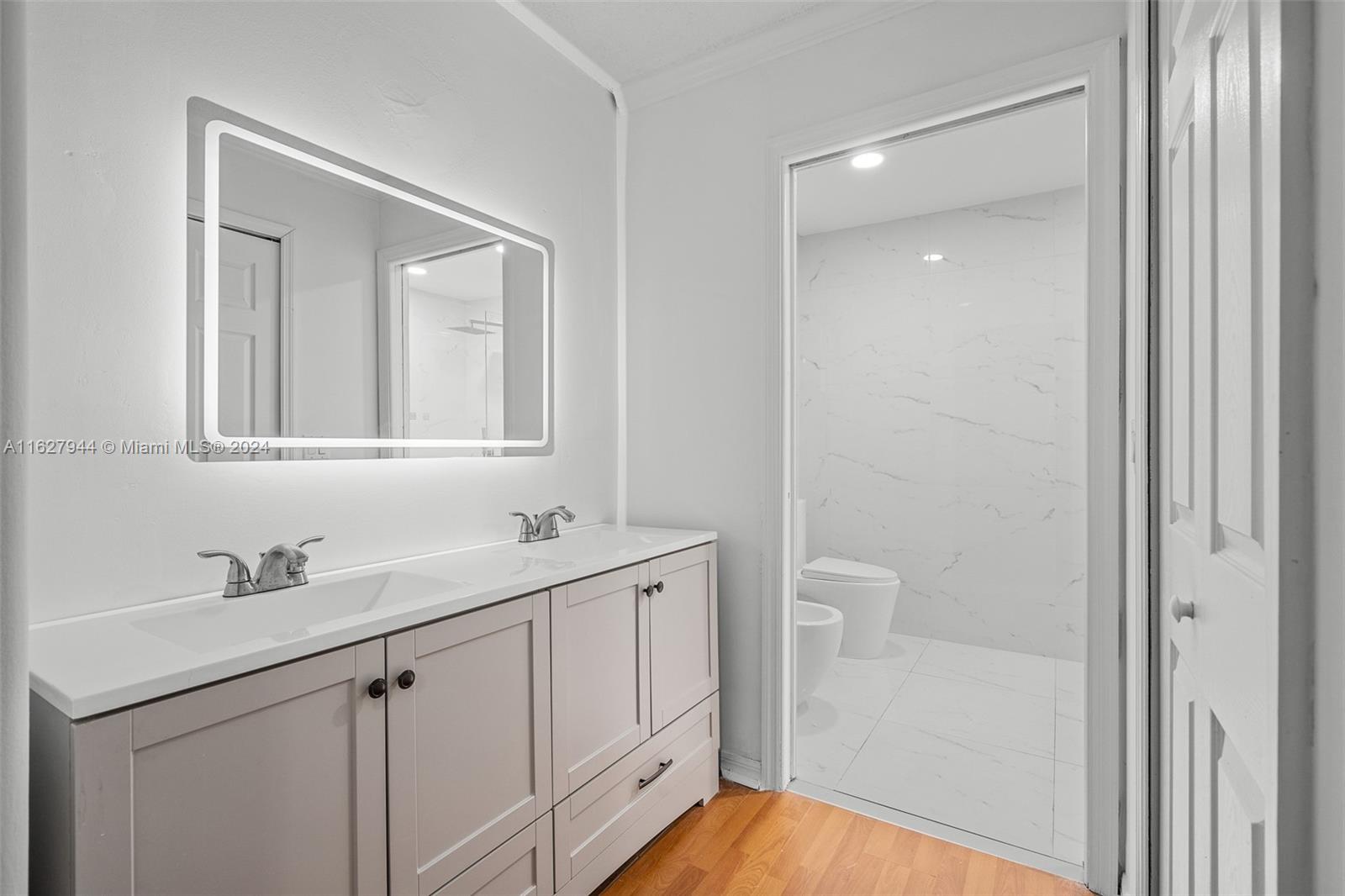 9187 NW 150th Ter