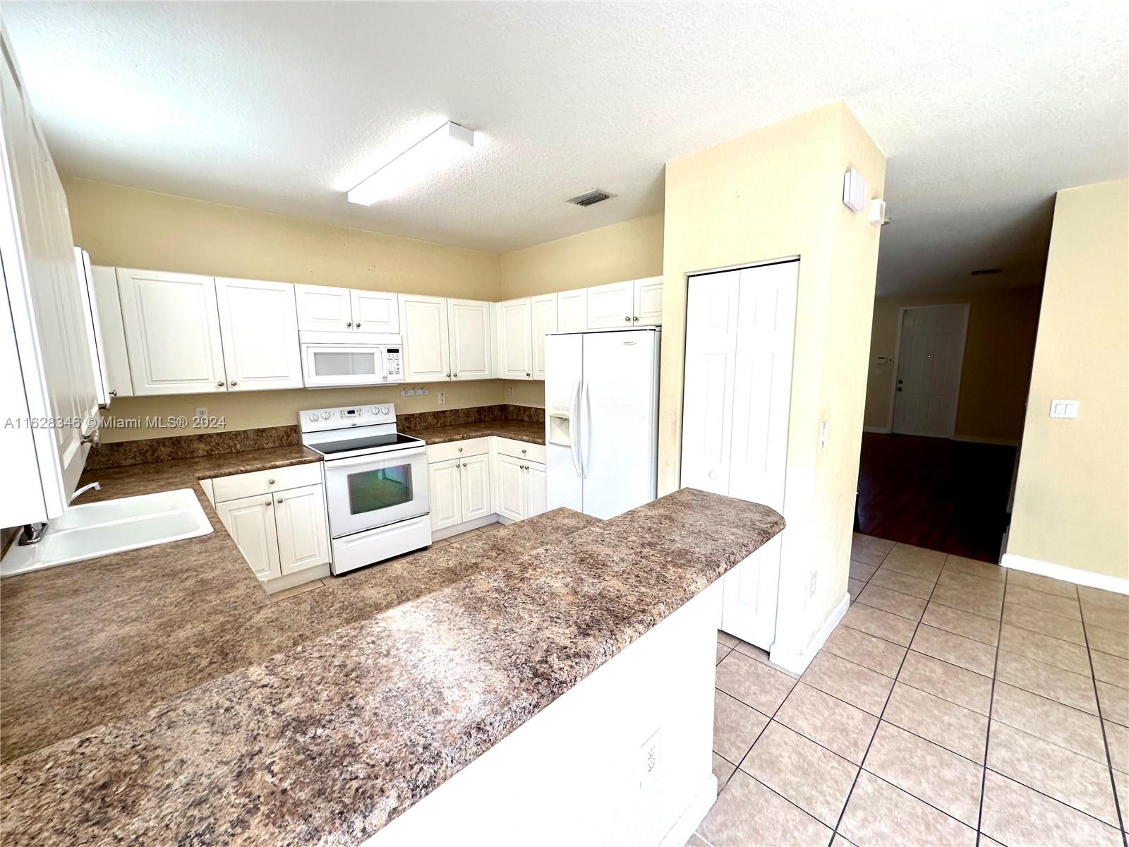 1046 NE 42nd Ave