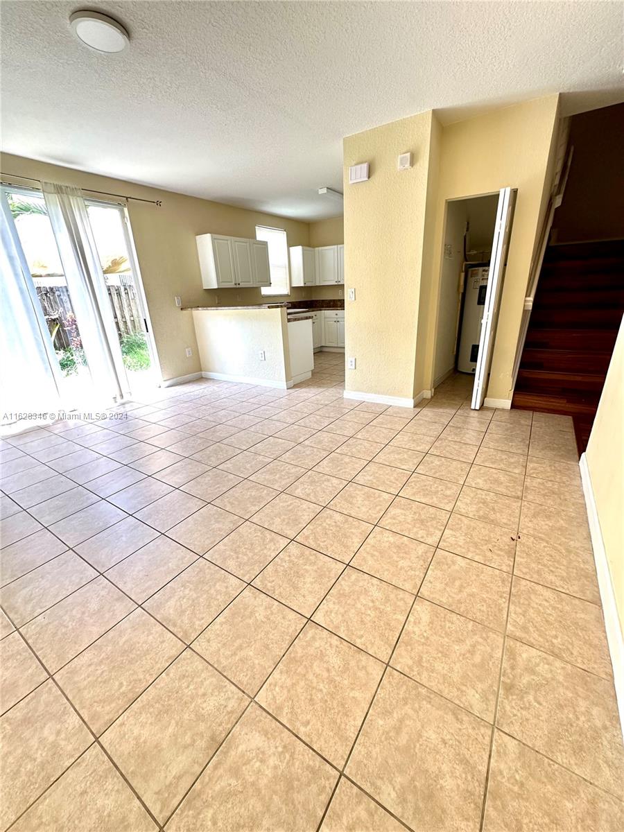 1046 NE 42nd Ave