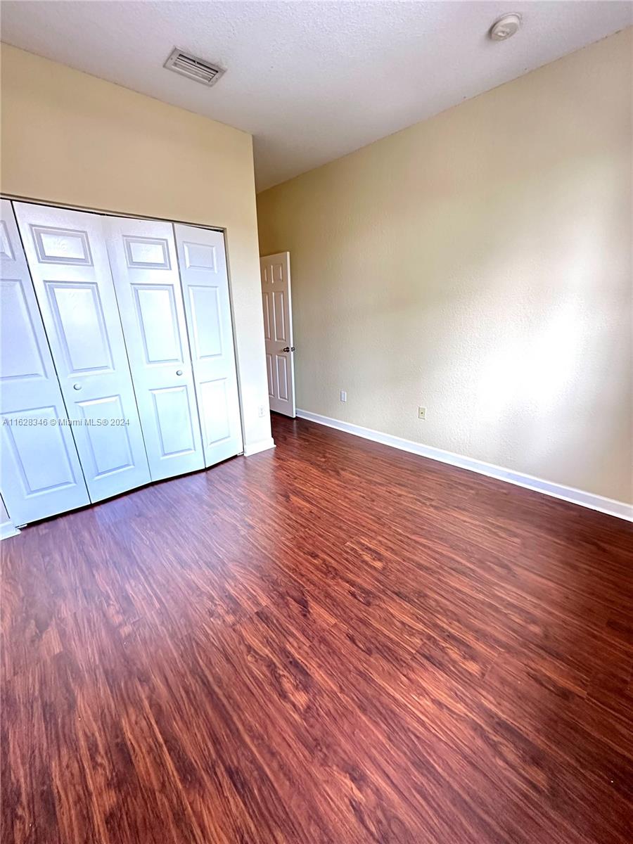 1046 NE 42nd Ave
