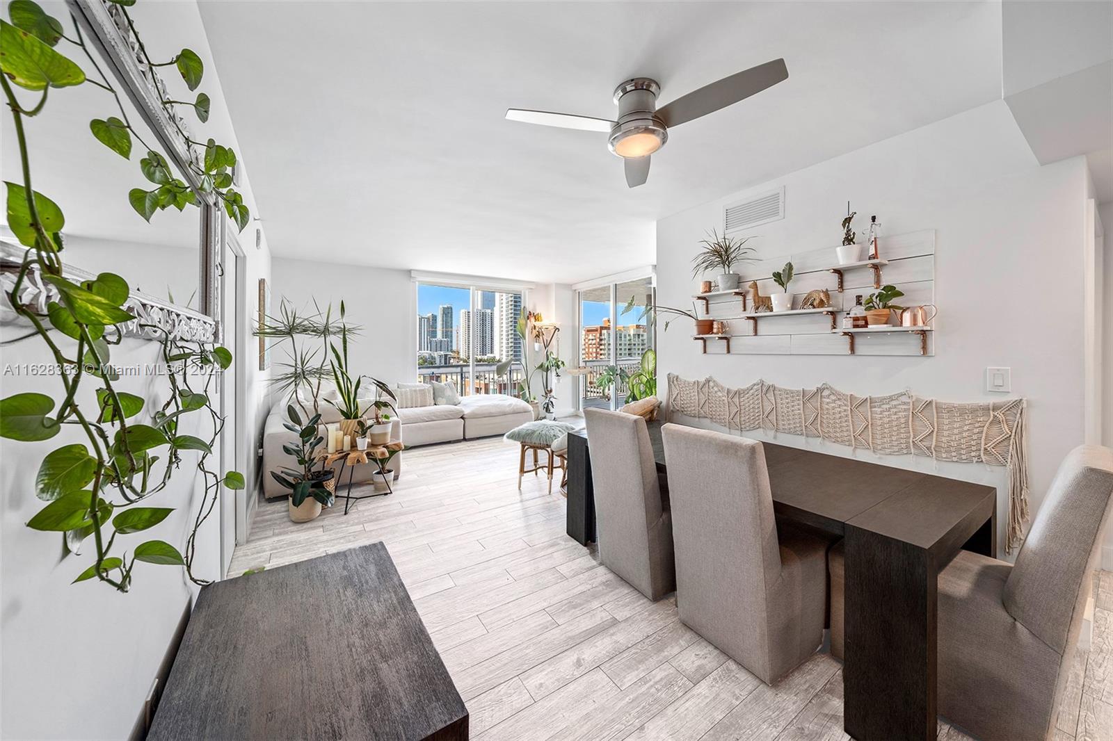 275 NE 18th St # 1208